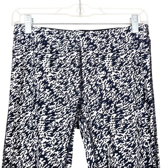 Nike Dri Fit Essential Pronto Cropped Leggings Sz S - Picture 6 of 8